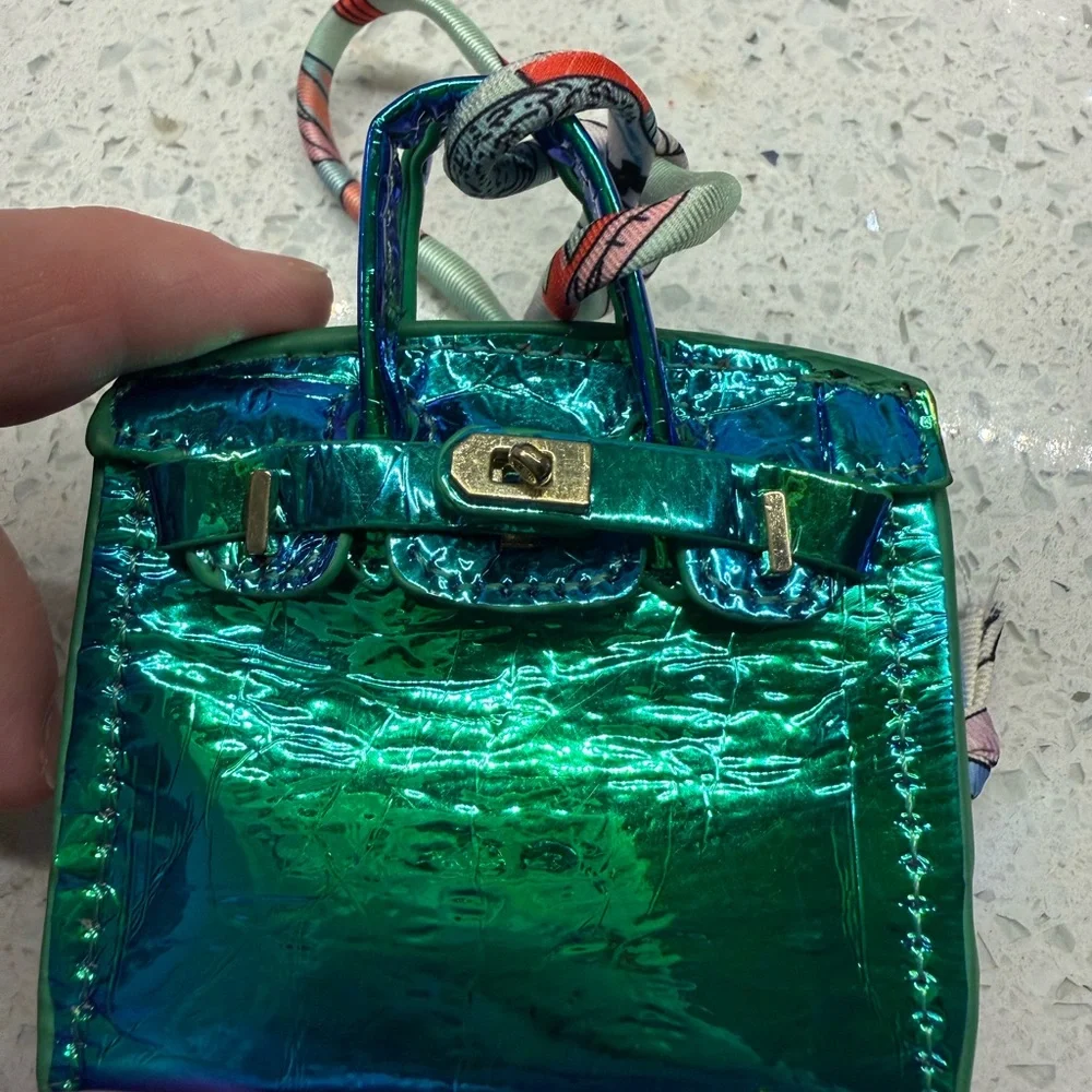 Bundle of 4, Designer Inspired Mini Tote Bags in Beautiful Metallic Colors - Picture 5 of 16